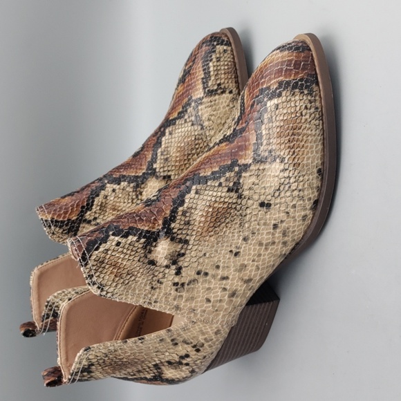 CL BY LAUNDRY SNAKE Print BEIGE ANKLE BOOTIES Women 10 - Picture 5 of 11
